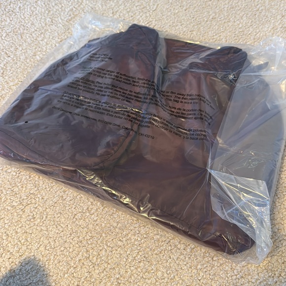 NWT Weekender Bag - Picture 7 of 7